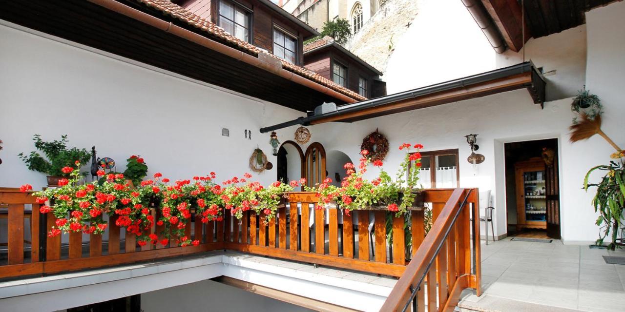 Pension Gaestehaus Heller Weissenkirchen in der Wachau Exterior photo